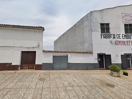 Corral en C/ Isaac Peral, en Los Marines (Huelva). FR 776/A RP Aracena